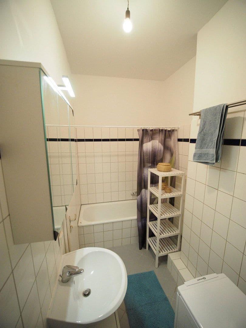Pronájem bytu 1+1 37 m², Berlin, Berlín Pronájem bytu 1+1 37 m², Berlin, Berlín