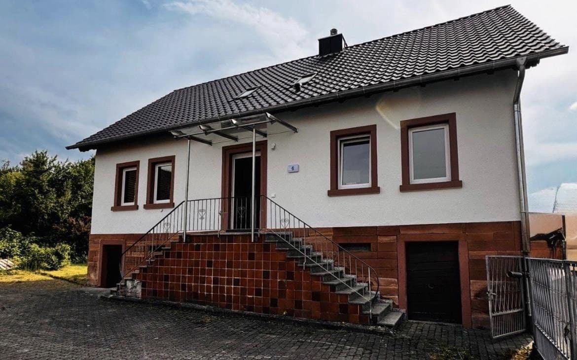 Pronájem domu 140 m², pozemek 600 m², Kirchstr. 6, Kleinkahl, Bavorsko Pronájem domu 140 m², pozemek 600 m², Kirchstr. 6, Kleinkahl, Bavorsko