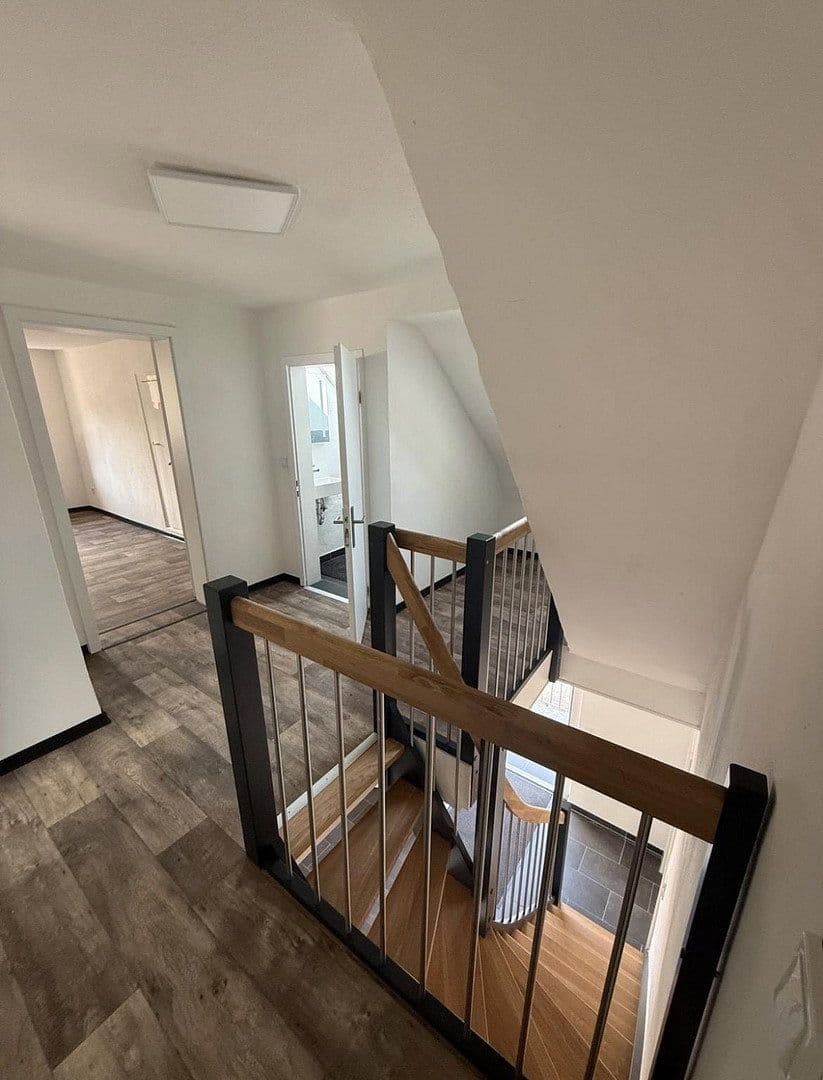 Pronájem domu 140 m², pozemek 600 m², Kirchstr. 6, Kleinkahl, Bavorsko Pronájem domu 140 m², pozemek 600 m², Kirchstr. 6, Kleinkahl, Bavorsko