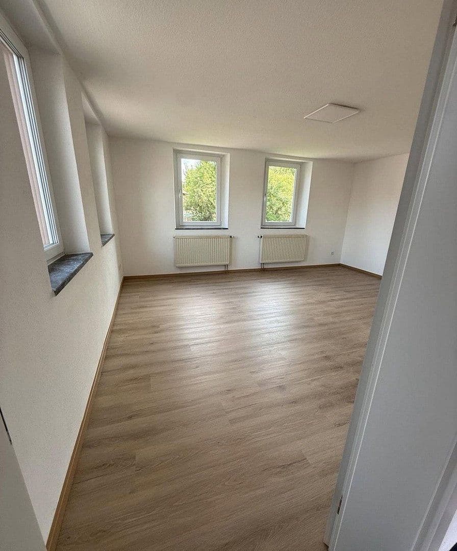 Pronájem domu 140 m², pozemek 600 m², Kirchstr. 6, Kleinkahl, Bavorsko Pronájem domu 140 m², pozemek 600 m², Kirchstr. 6, Kleinkahl, Bavorsko