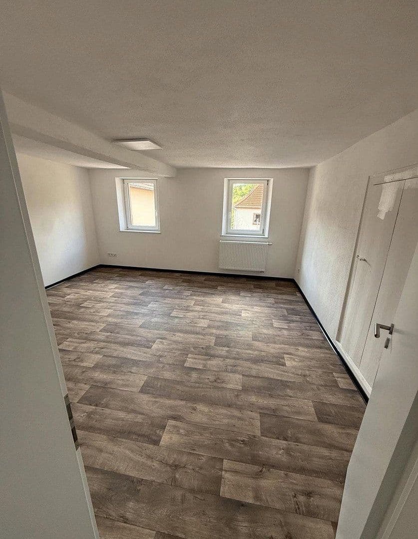 Pronájem domu 140 m², pozemek 600 m², Kirchstr. 6, Kleinkahl, Bavorsko Pronájem domu 140 m², pozemek 600 m², Kirchstr. 6, Kleinkahl, Bavorsko
