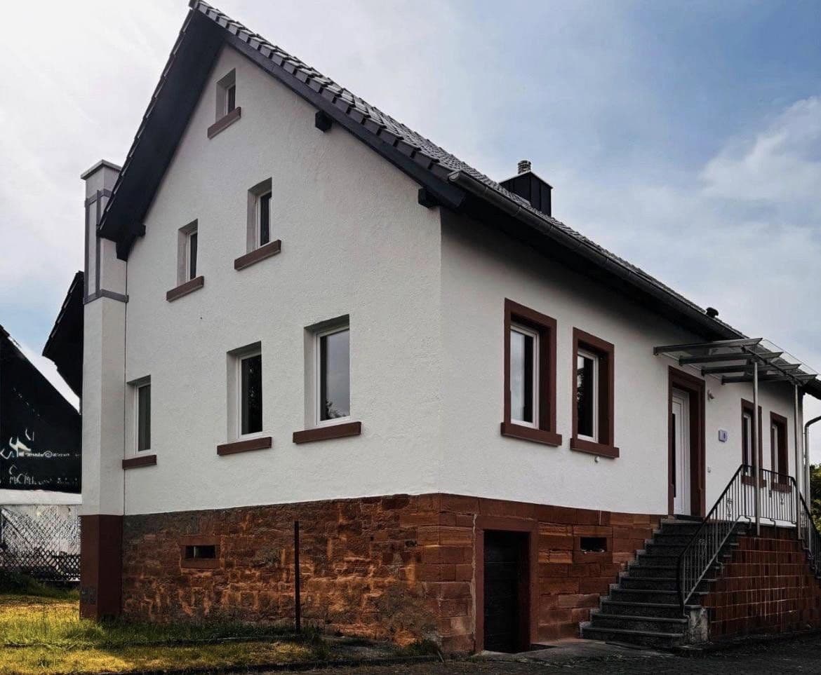 Pronájem domu 140 m², pozemek 600 m², Kirchstr. 6, Kleinkahl, Bavorsko Pronájem domu 140 m², pozemek 600 m², Kirchstr. 6, Kleinkahl, Bavorsko
