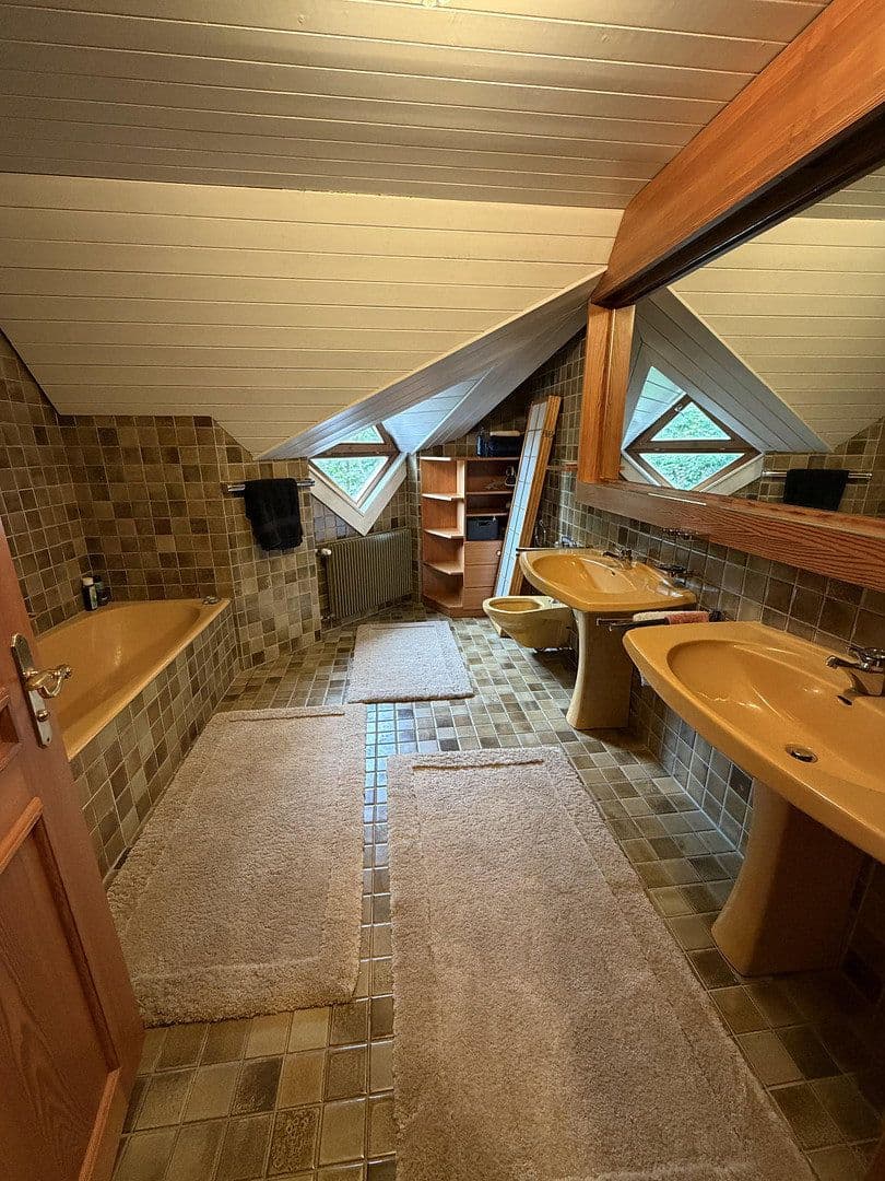 Pronájem domu 220 m², pozemek 3.150 m², Gebenbach, Bavorsko Pronájem domu 220 m², pozemek 3.150 m², Gebenbach, Bavorsko