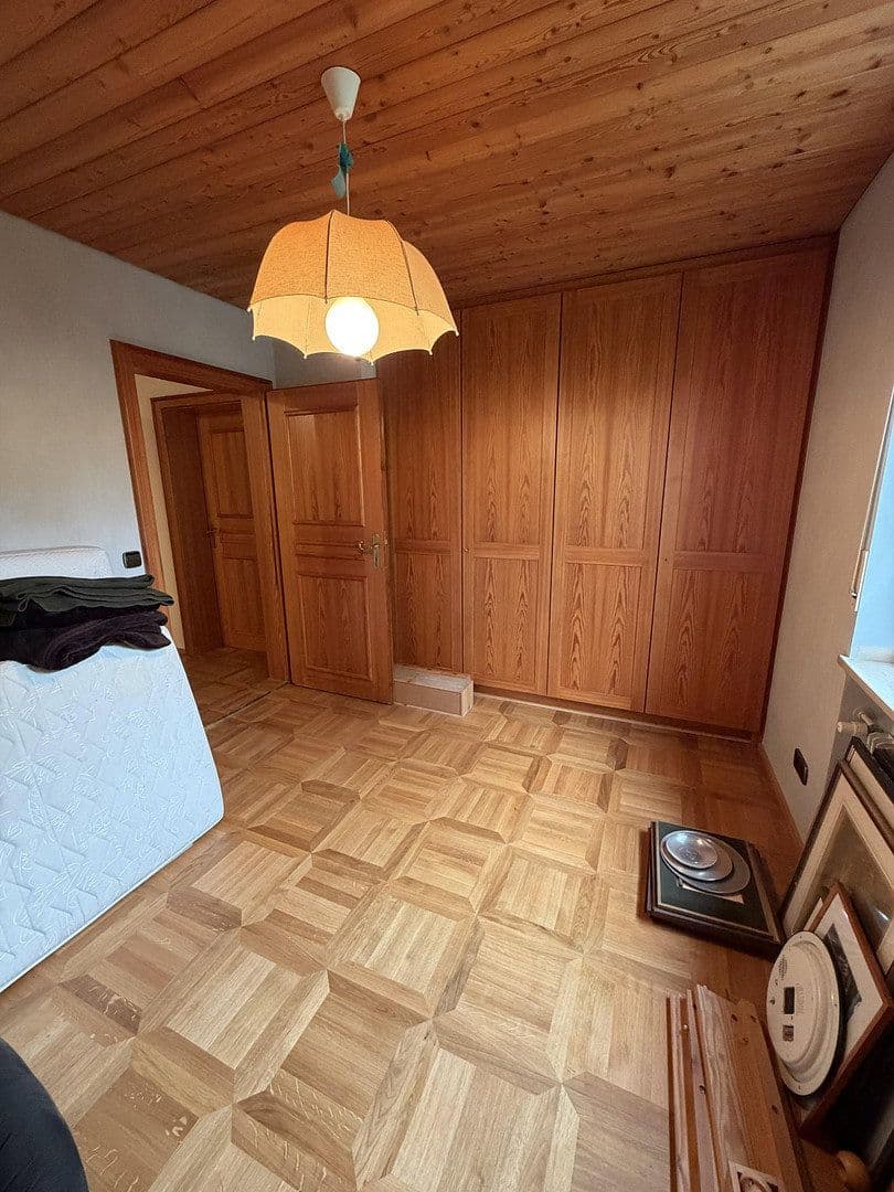 Pronájem domu 220 m², pozemek 3.150 m², Gebenbach, Bavorsko Pronájem domu 220 m², pozemek 3.150 m², Gebenbach, Bavorsko