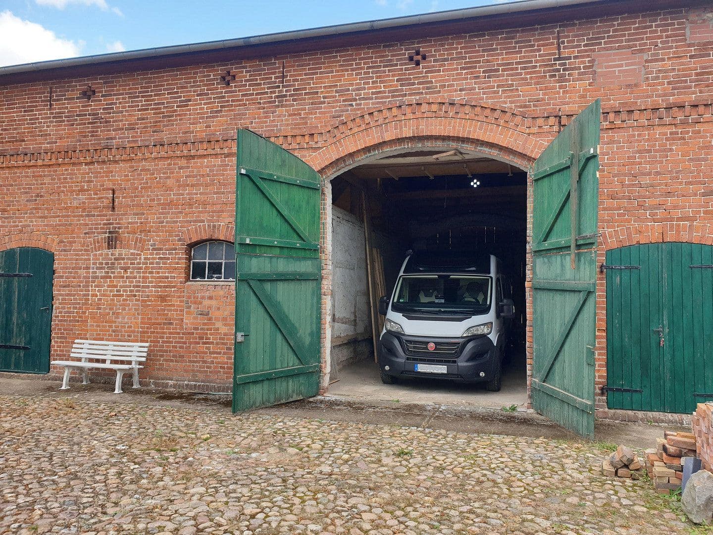 Prodej domu 250 m², pozemek 1.858 m², Eldena, Mecklenburg-Vorpommern Prodej domu 250 m², pozemek 1.858 m², Eldena, Mecklenburg-Vorpommern
