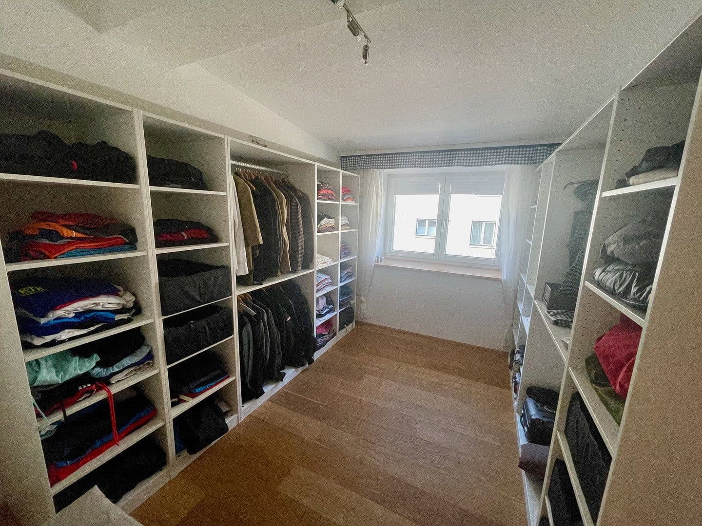 Pronájem bytu 4+1 150 m², Kasernstraße 19a, Krems an der Donau, Dolní Rakousko Pronájem bytu 4+1 150 m², Kasernstraße 19a, Krems an der Donau, Dolní Rakousko