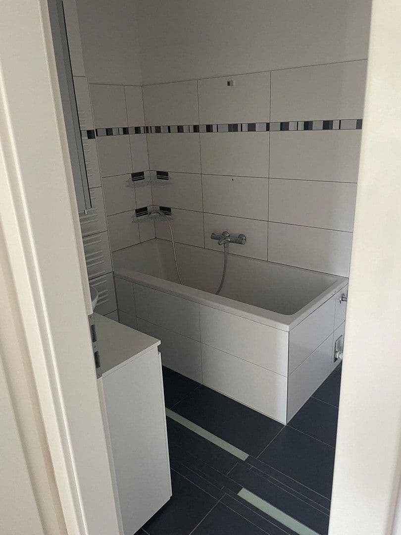 Prodej bytu 3+1 76 m², Pillauer Straße 8, Pforzheim, Bádensko-Württembersko Prodej bytu 3+1 76 m², Pillauer Straße 8, Pforzheim, Bádensko-Württembersko