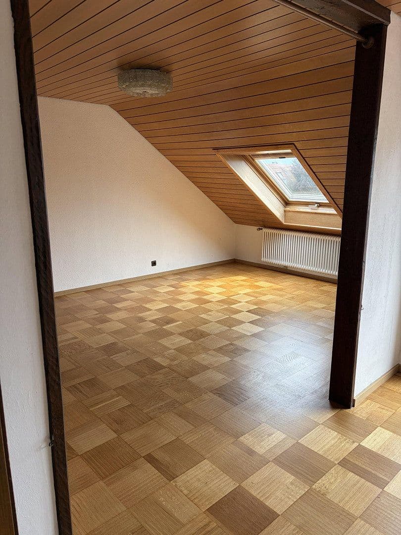 Pronájem bytu 3+kk 90 m², Stuttgart, Bádensko-Württembersko Pronájem bytu 3+kk 90 m², Stuttgart, Bádensko-Württembersko