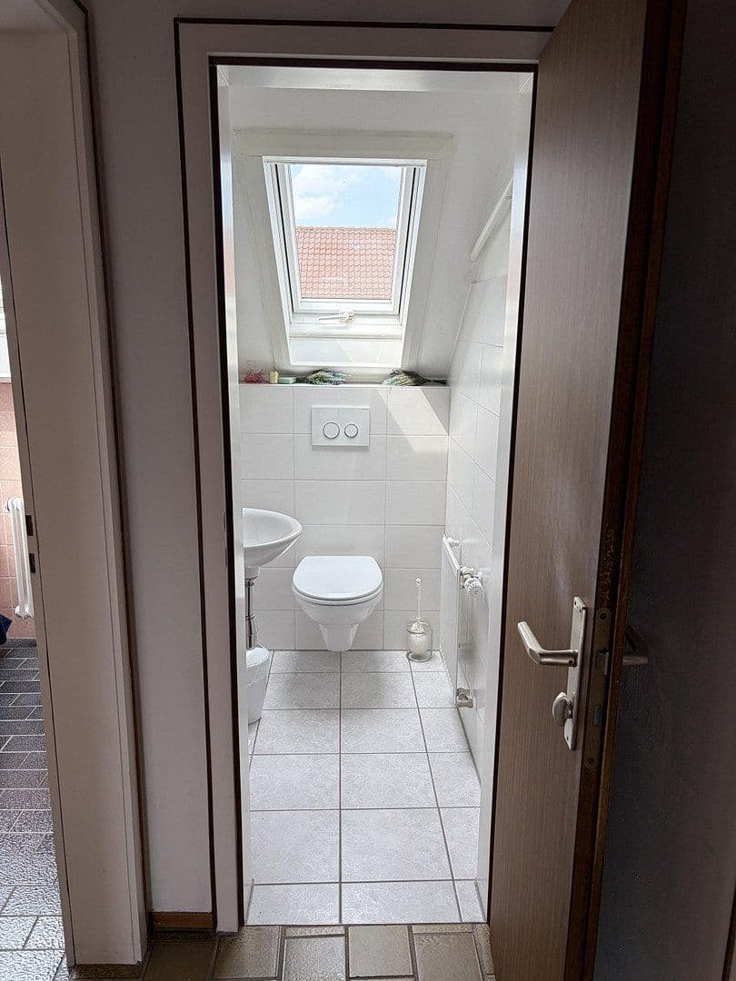 Pronájem bytu 3+kk 90 m², Stuttgart, Bádensko-Württembersko Pronájem bytu 3+kk 90 m², Stuttgart, Bádensko-Württembersko