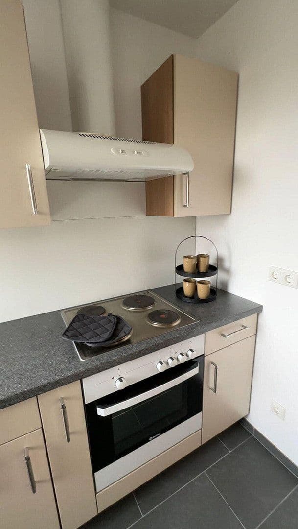 Pronájem bytu 1+1 35 m², Adalbert-Stifter-Straße 6, Schweinfurt, Bavorsko Pronájem bytu 1+1 35 m², Adalbert-Stifter-Straße 6, Schweinfurt, Bavorsko