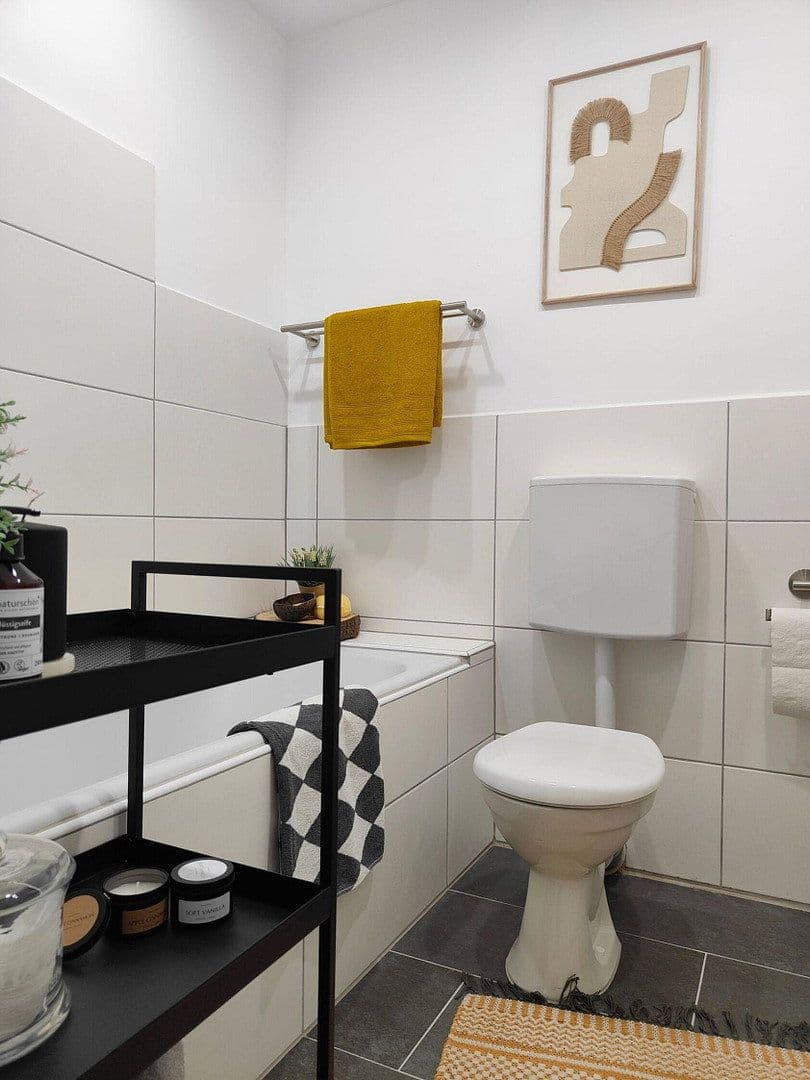 Pronájem bytu 1+1 35 m², Adalbert-Stifter-Straße 6, Schweinfurt, Bavorsko Pronájem bytu 1+1 35 m², Adalbert-Stifter-Straße 6, Schweinfurt, Bavorsko