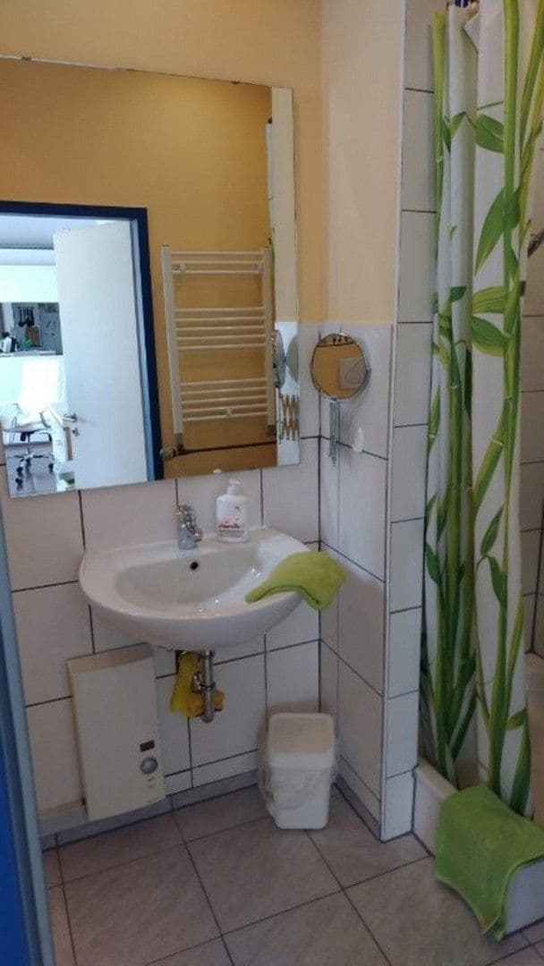 Pronájem bytu 1+1 45 m², Kreuzstraße 30, Villingen-Schwenningen, Bádensko-Württembersko Pronájem bytu 1+1 45 m², Kreuzstraße 30, Villingen-Schwenningen, Bádensko-Württembersko