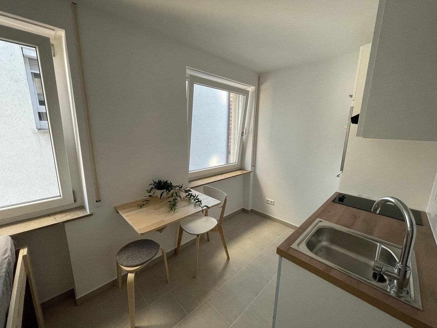 Pronájem bytu 1+1 20 m², Stuttgarter Str.18, Stuttgart, Bádensko-Württembersko Pronájem bytu 1+1 20 m², Stuttgarter Str.18, Stuttgart, Bádensko-Württembersko