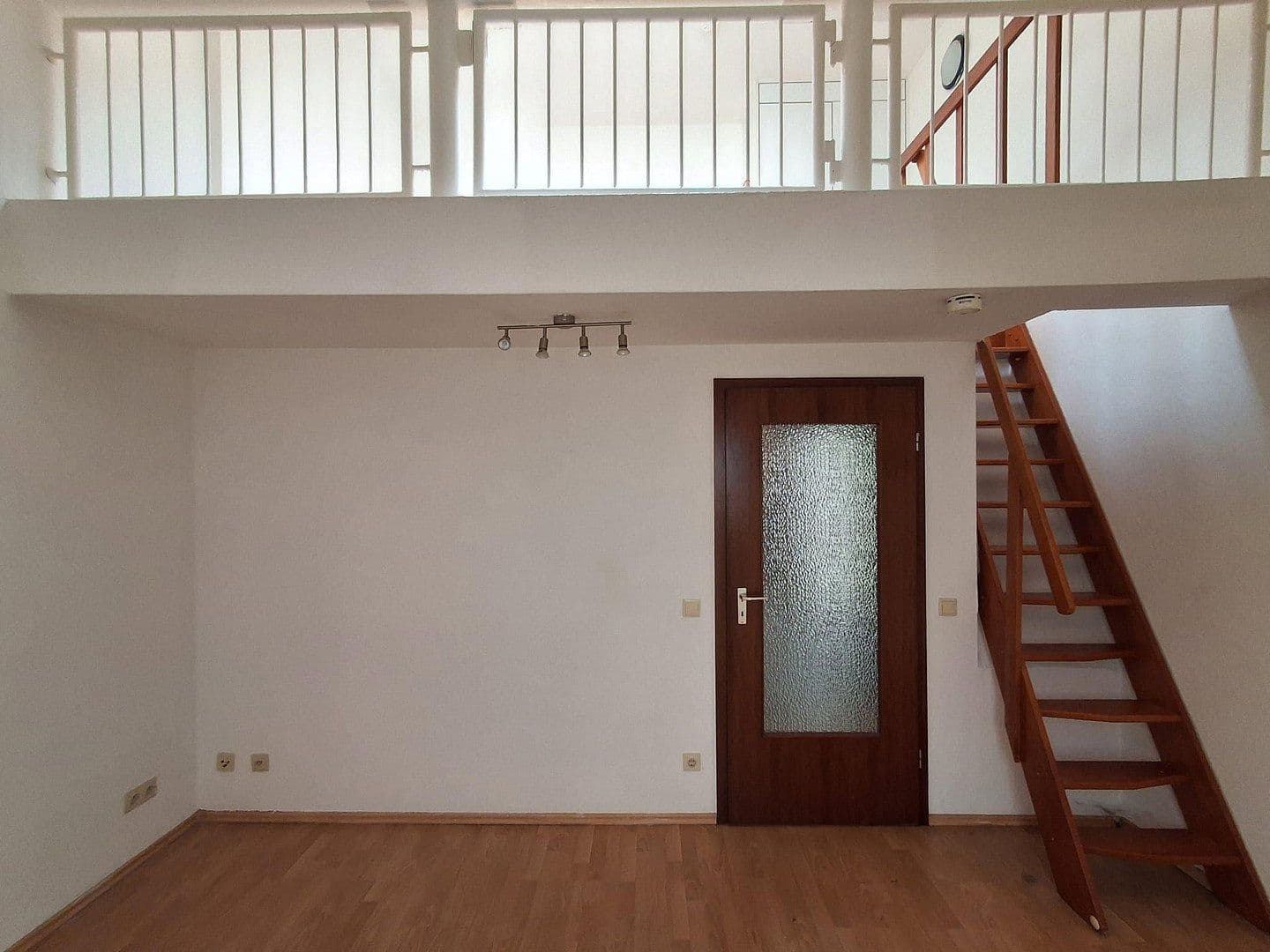 Pronájem bytu 1+1 31 m², Kleine Hammer Str. 55, Essen, Severní Porýní-Vestfálsko Pronájem bytu 1+1 31 m², Kleine Hammer Str. 55, Essen, Severní Porýní-Vestfálsko