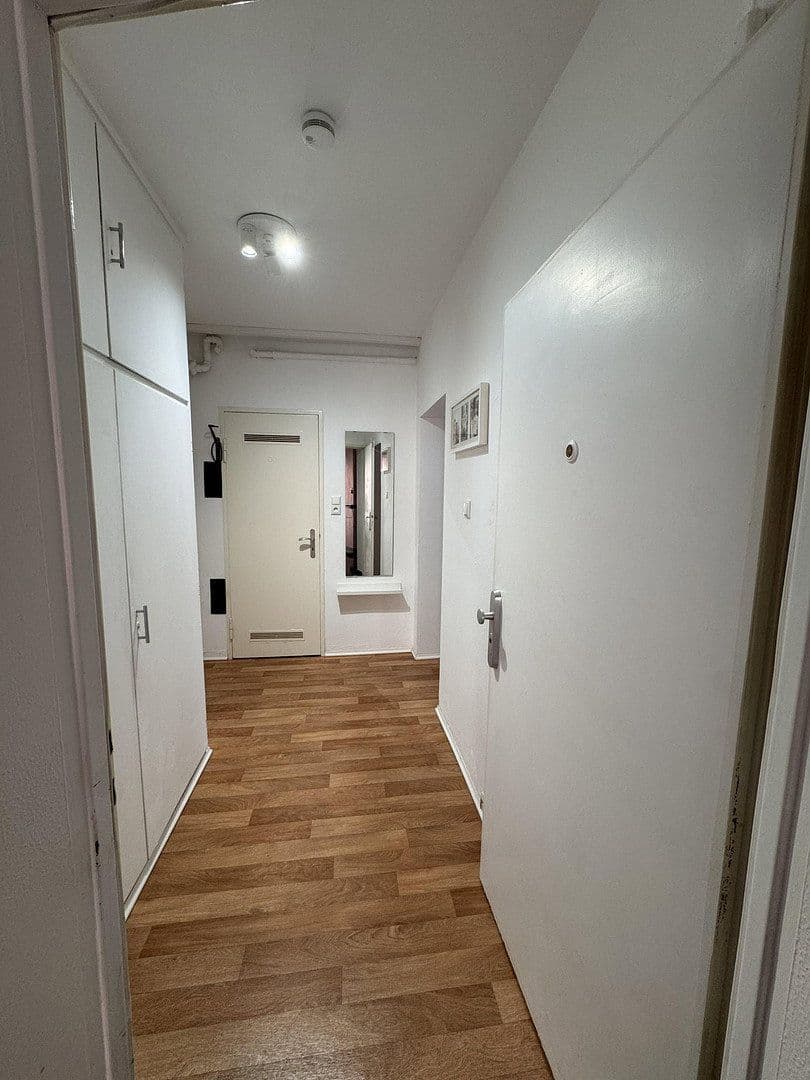 Pronájem bytu 1+1 37 m², Mannheim, Bádensko-Württembersko Pronájem bytu 1+1 37 m², Mannheim, Bádensko-Württembersko