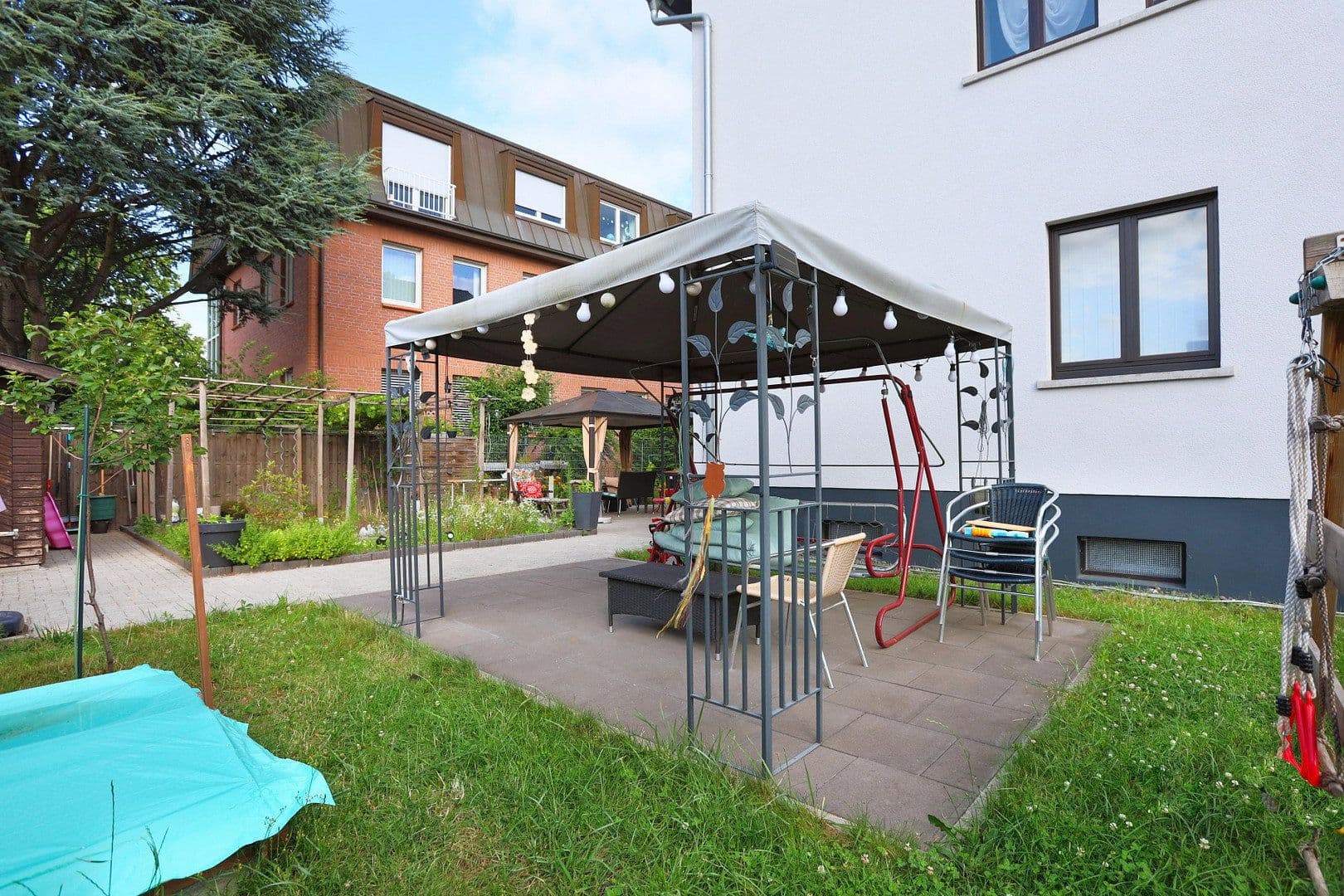 Prodej domu 251 m², pozemek 751 m², Frankfurt am Main, Hessen Prodej domu 251 m², pozemek 751 m², Frankfurt am Main, Hessen