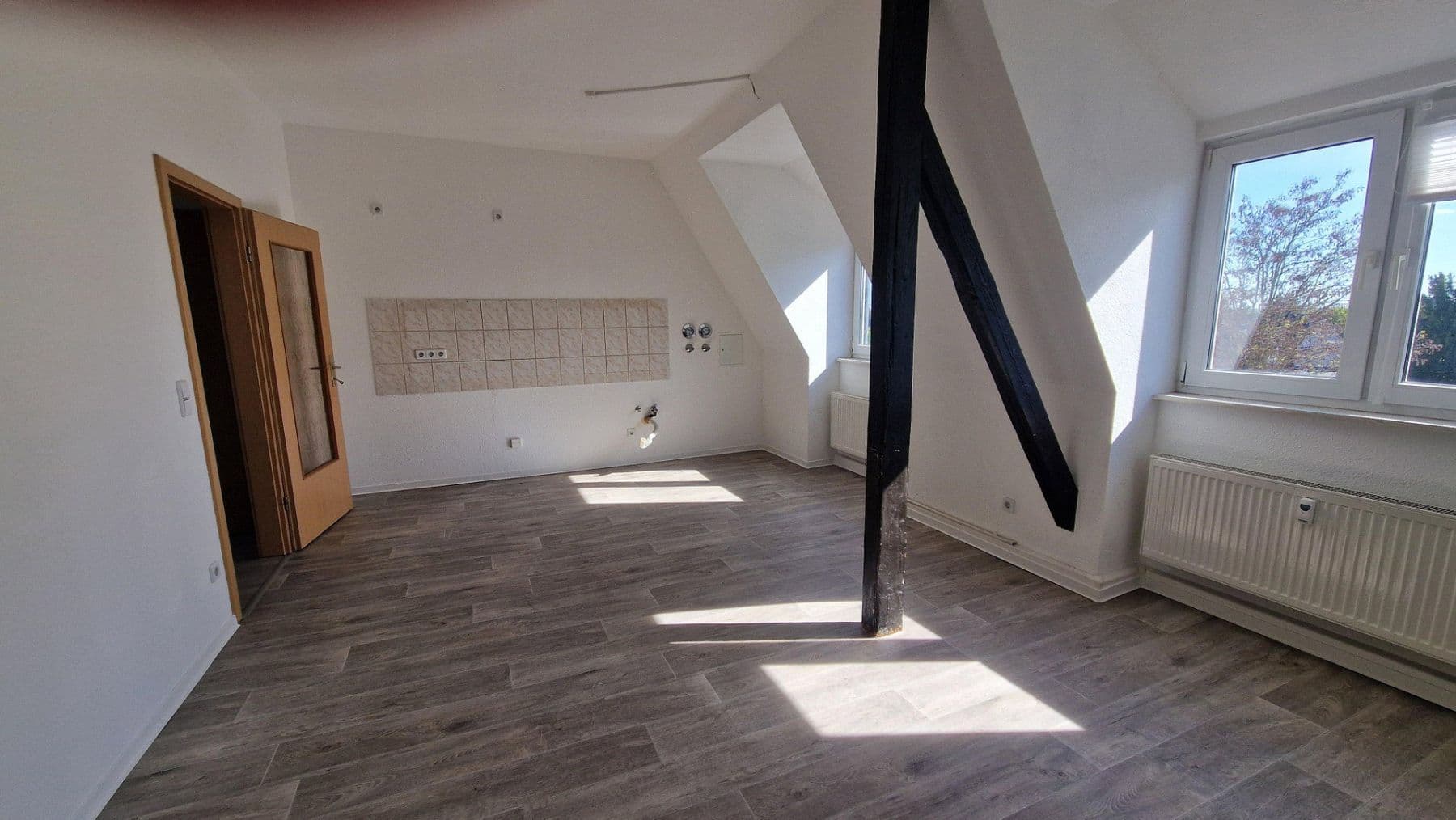 Pronájem bytu 2+1 42 m², Magdeburger Str. 14, Dessau-Roßlau, Sasko-Anhaltsko Pronájem bytu 2+1 42 m², Magdeburger Str. 14, Dessau-Roßlau, Sasko-Anhaltsko