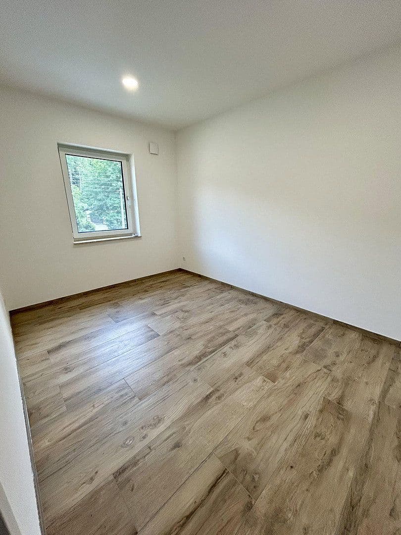 Prodej domu 120 m², pozemek 860 m², Gornau, Sasko Prodej domu 120 m², pozemek 860 m², Gornau, Sasko