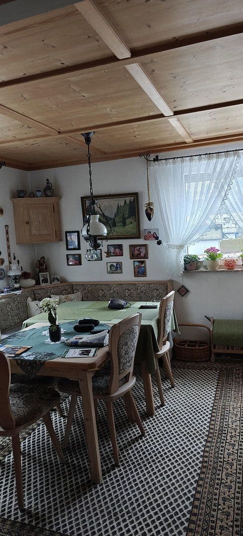 Prodej domu 295 m², pozemek 1.365 m², Austr. 9, Offenau, Bádensko-Württembersko Prodej domu 295 m², pozemek 1.365 m², Austr. 9, Offenau, Bádensko-Württembersko
