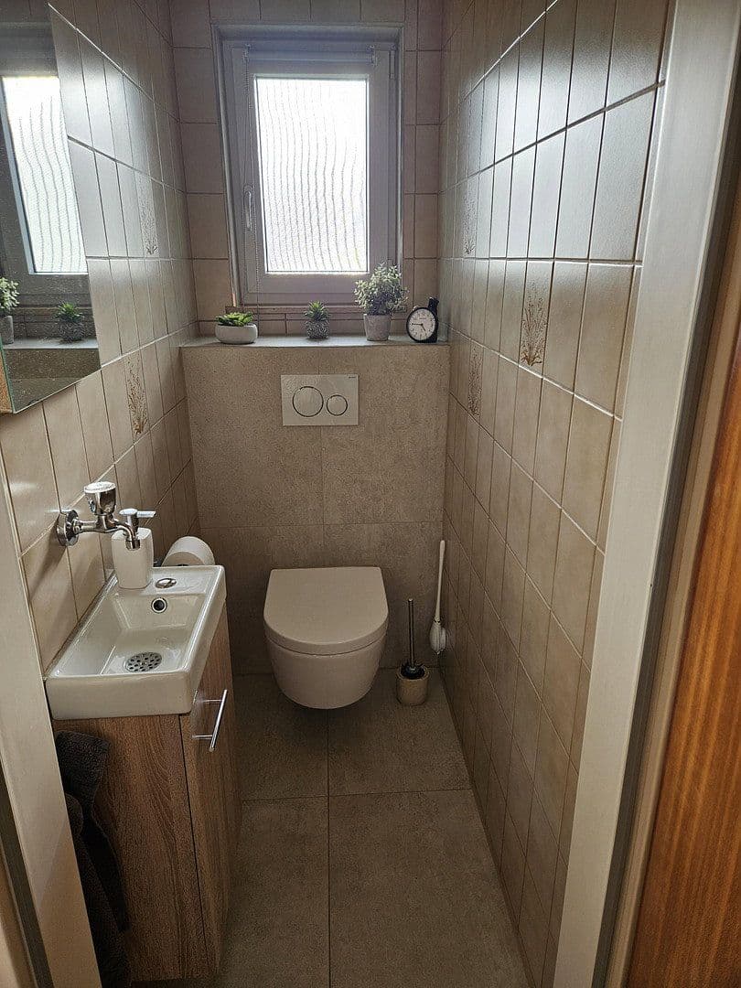 Prodej domu 295 m², pozemek 1.365 m², Austr. 9, Offenau, Bádensko-Württembersko Prodej domu 295 m², pozemek 1.365 m², Austr. 9, Offenau, Bádensko-Württembersko