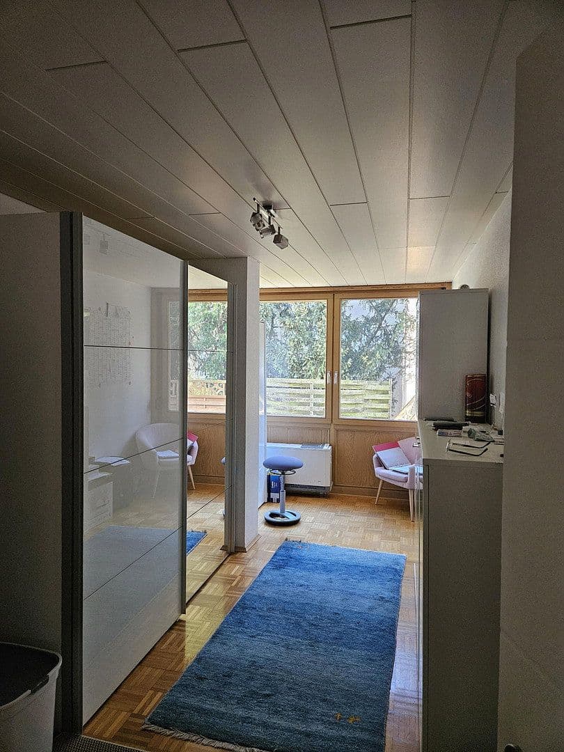 Prodej domu 295 m², pozemek 1.365 m², Austr. 9, Offenau, Bádensko-Württembersko Prodej domu 295 m², pozemek 1.365 m², Austr. 9, Offenau, Bádensko-Württembersko