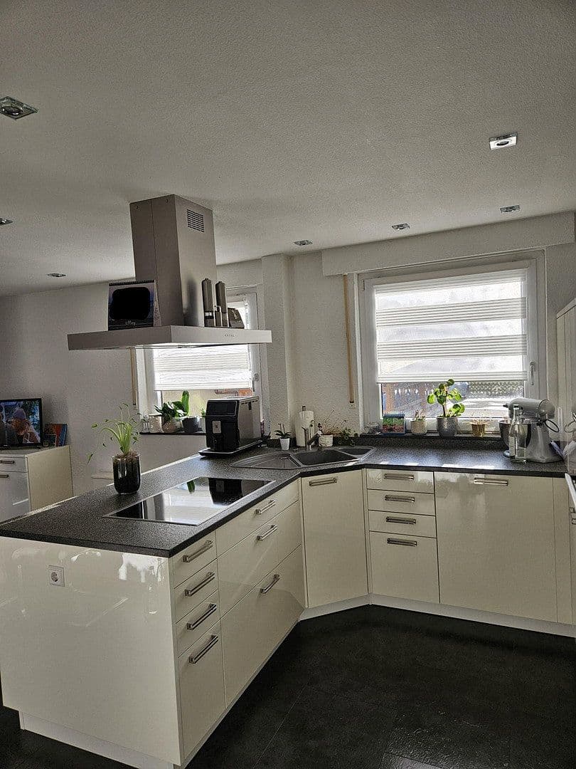 Prodej domu 295 m², pozemek 1.365 m², Austr. 9, Offenau, Bádensko-Württembersko Prodej domu 295 m², pozemek 1.365 m², Austr. 9, Offenau, Bádensko-Württembersko