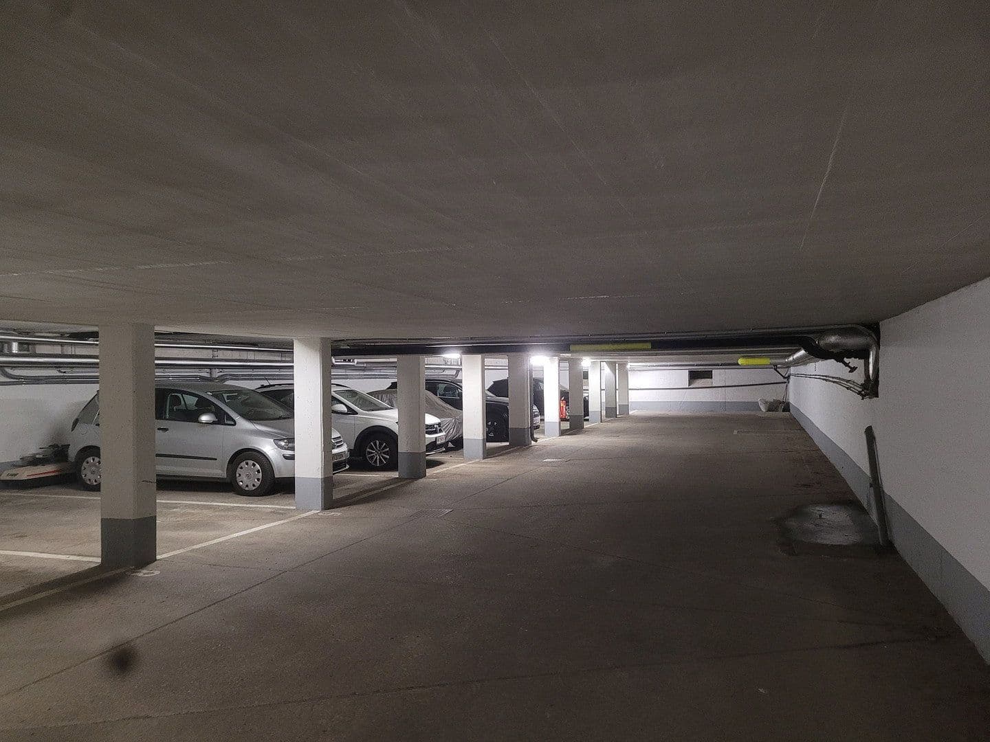 Pronájem garáže 12 m², Neuwaldegger Straße 41, Wien, Wien Pronájem garáže 12 m², Neuwaldegger Straße 41, Wien, Wien