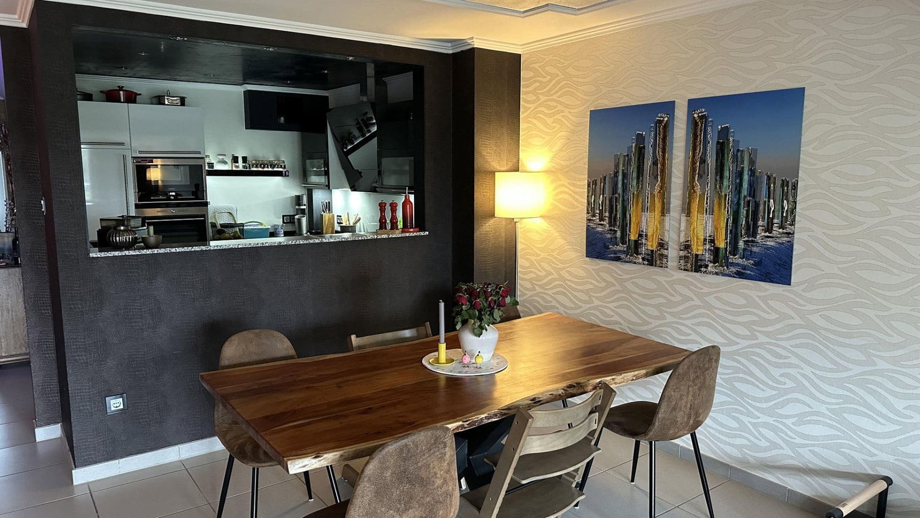 Prodej bytu 5+1 126 m², Oberhausen, Severní Porýní-Vestfálsko Prodej bytu 5+1 126 m², Oberhausen, Severní Porýní-Vestfálsko