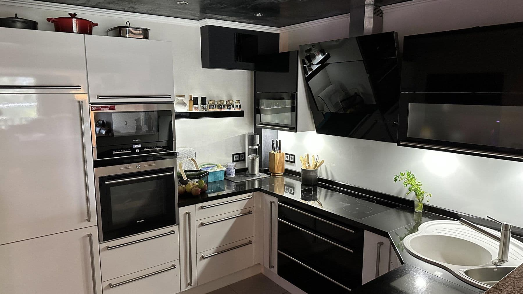 Prodej bytu 5+1 126 m², Oberhausen, Severní Porýní-Vestfálsko Prodej bytu 5+1 126 m², Oberhausen, Severní Porýní-Vestfálsko