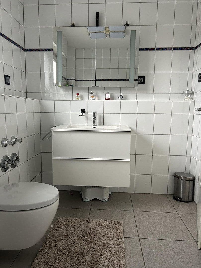 Prodej bytu 5+1 126 m², Oberhausen, Severní Porýní-Vestfálsko Prodej bytu 5+1 126 m², Oberhausen, Severní Porýní-Vestfálsko