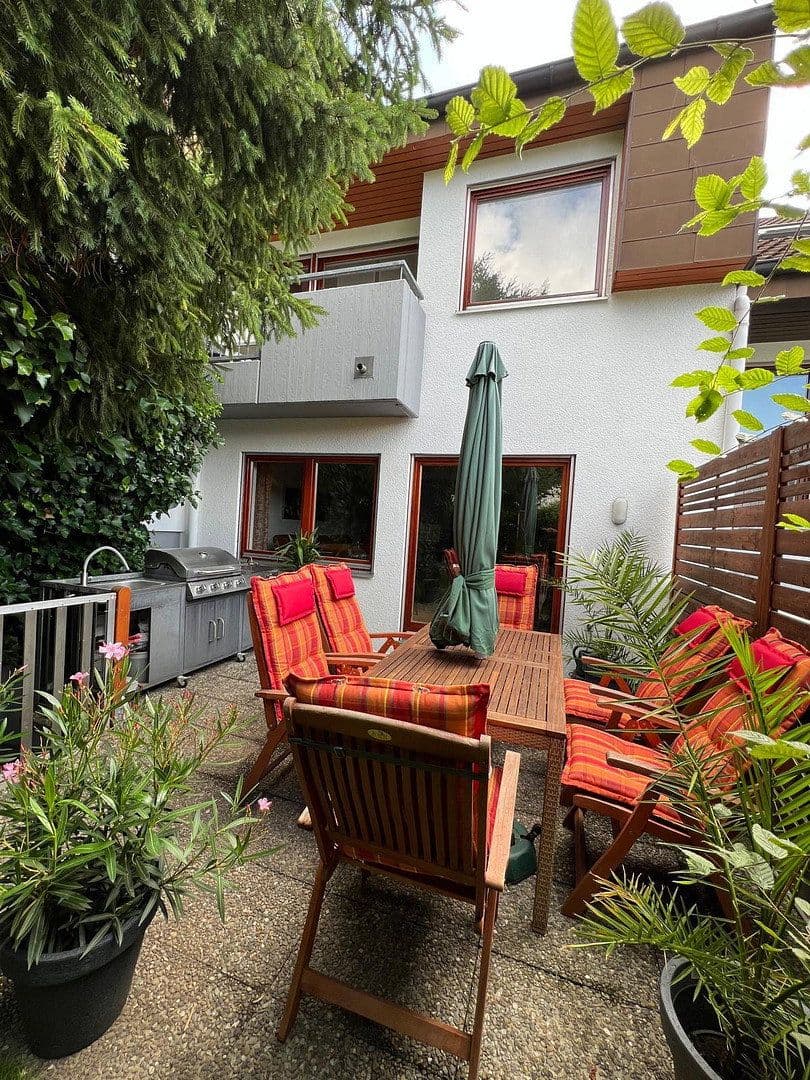 Prodej domu 151 m², pozemek 212 m², Schorndorf, Bádensko-Württembersko Prodej domu 151 m², pozemek 212 m², Schorndorf, Bádensko-Württembersko