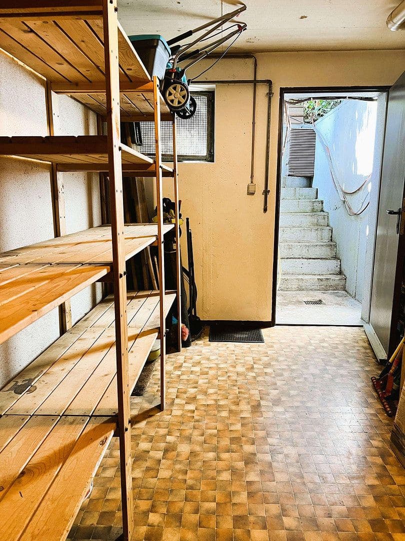 Prodej domu 151 m², pozemek 212 m², Schorndorf, Bádensko-Württembersko Prodej domu 151 m², pozemek 212 m², Schorndorf, Bádensko-Württembersko