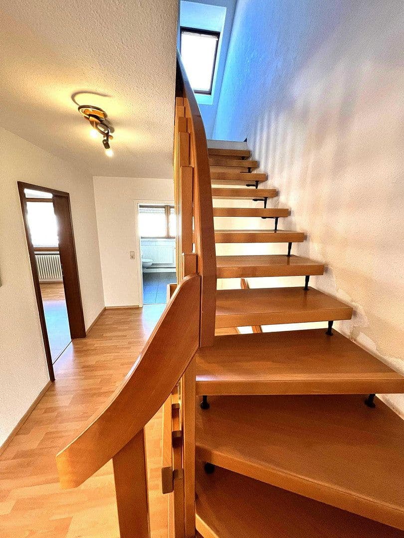 Prodej domu 151 m², pozemek 212 m², Schorndorf, Bádensko-Württembersko Prodej domu 151 m², pozemek 212 m², Schorndorf, Bádensko-Württembersko