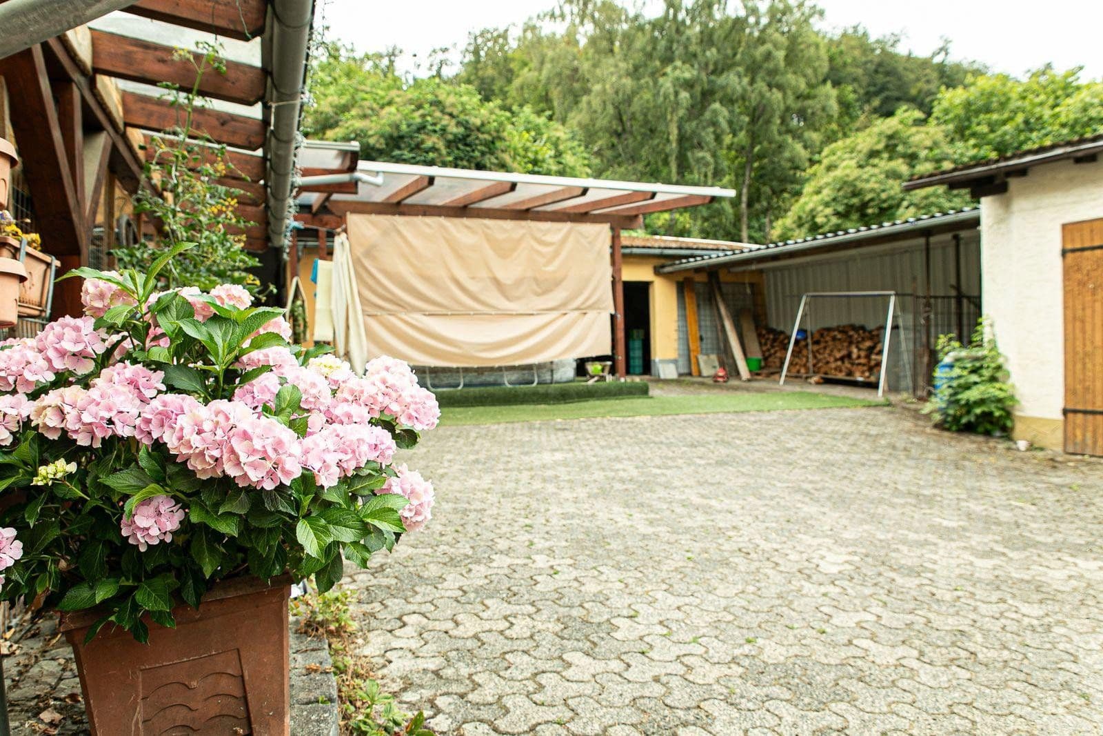 Prodej pozemku 67.115 m², Maxsain, Porýní-Falc Prodej pozemku 67.115 m², Maxsain, Porýní-Falc