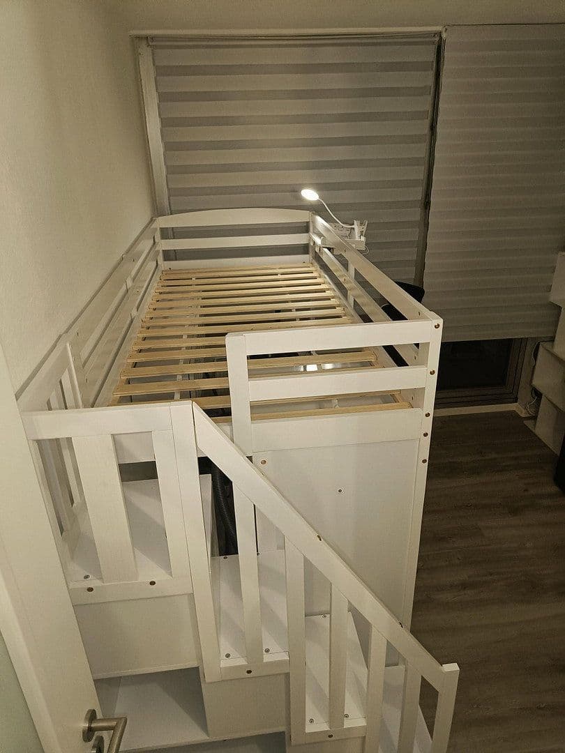 Pronájem bytu 1+1 20 m², Berhard-Feilchenfeld-Straße 13, Köln-Zollstock, Severní Porýní-Vestfálsko Pronájem bytu 1+1 20 m², Berhard-Feilchenfeld-Straße 13, Köln-Zollstock, Severní Porýní-Vestfálsko