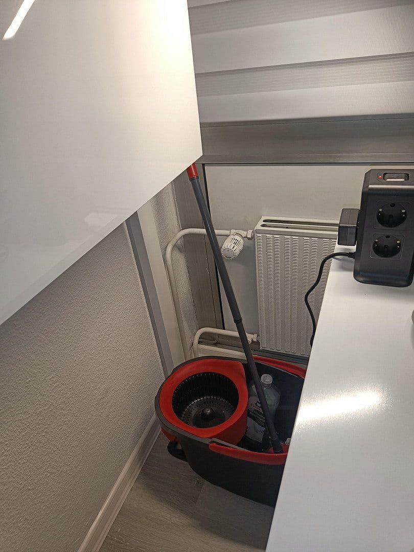 Pronájem bytu 1+1 20 m², Berhard-Feilchenfeld-Straße 13, Köln-Zollstock, Severní Porýní-Vestfálsko Pronájem bytu 1+1 20 m², Berhard-Feilchenfeld-Straße 13, Köln-Zollstock, Severní Porýní-Vestfálsko