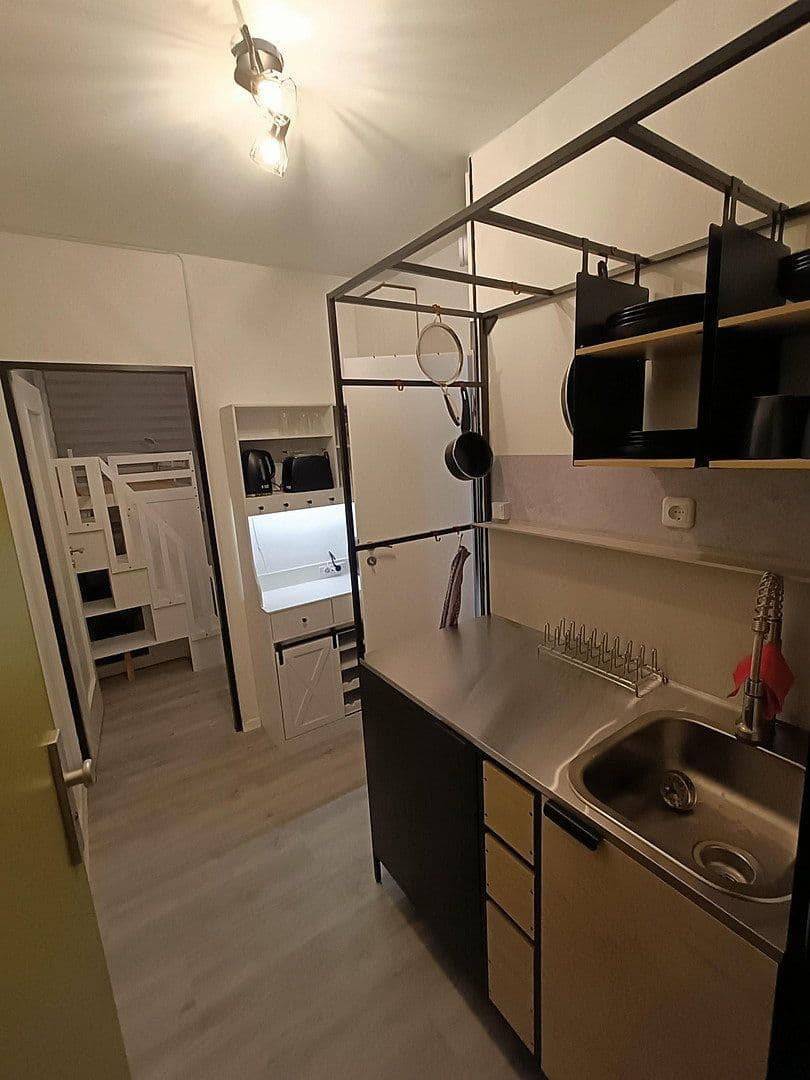 Pronájem bytu 1+1 20 m², Berhard-Feilchenfeld-Straße 13, Köln-Zollstock, Severní Porýní-Vestfálsko Pronájem bytu 1+1 20 m², Berhard-Feilchenfeld-Straße 13, Köln-Zollstock, Severní Porýní-Vestfálsko
