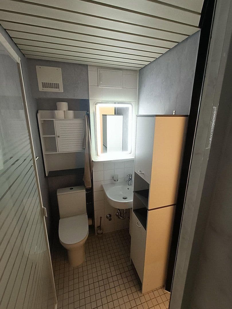 Pronájem bytu 1+1 20 m², Berhard-Feilchenfeld-Straße 13, Köln-Zollstock, Severní Porýní-Vestfálsko Pronájem bytu 1+1 20 m², Berhard-Feilchenfeld-Straße 13, Köln-Zollstock, Severní Porýní-Vestfálsko