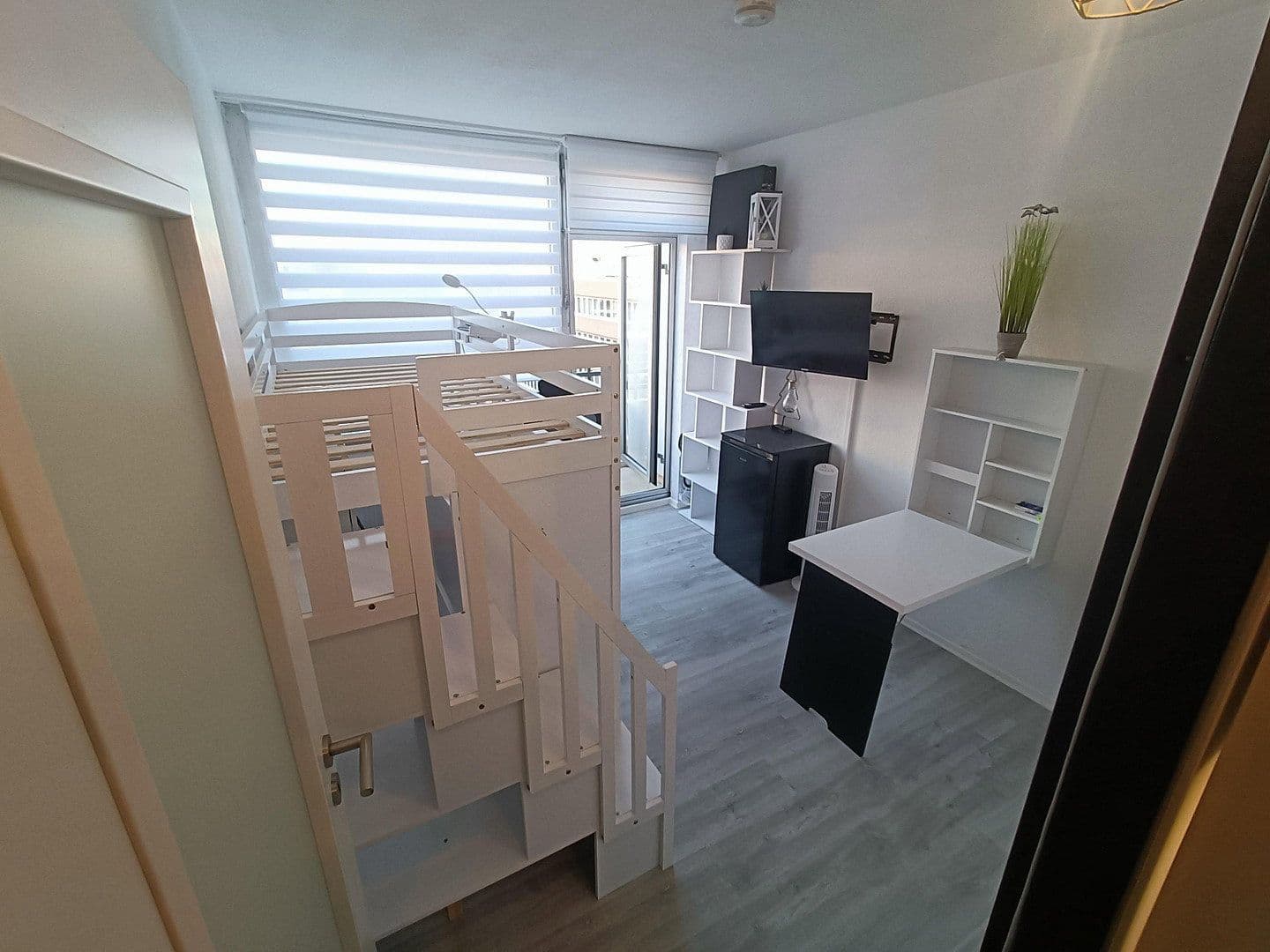 Pronájem bytu 1+1 20 m², Berhard-Feilchenfeld-Straße 13, Köln-Zollstock, Severní Porýní-Vestfálsko Pronájem bytu 1+1 20 m², Berhard-Feilchenfeld-Straße 13, Köln-Zollstock, Severní Porýní-Vestfálsko