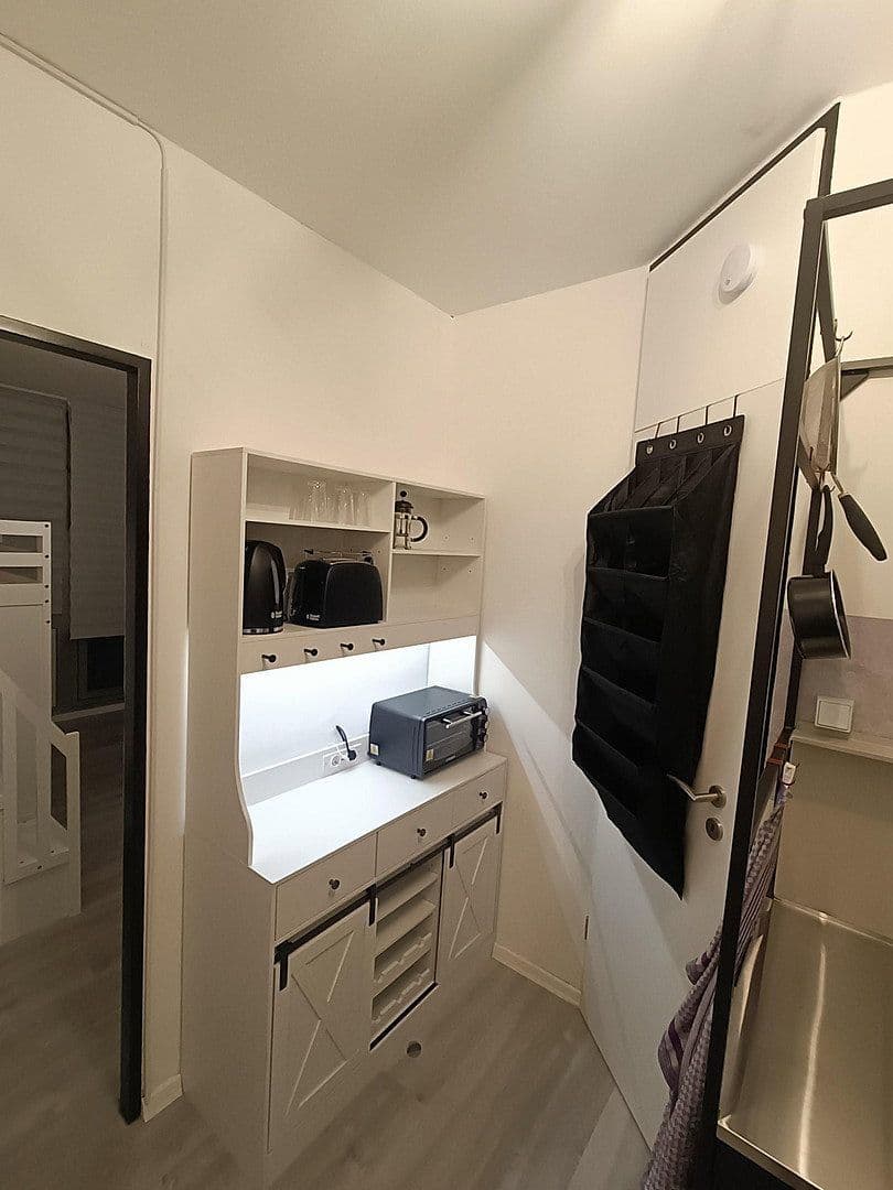 Pronájem bytu 1+1 20 m², Berhard-Feilchenfeld-Straße 13, Köln-Zollstock, Severní Porýní-Vestfálsko Pronájem bytu 1+1 20 m², Berhard-Feilchenfeld-Straße 13, Köln-Zollstock, Severní Porýní-Vestfálsko