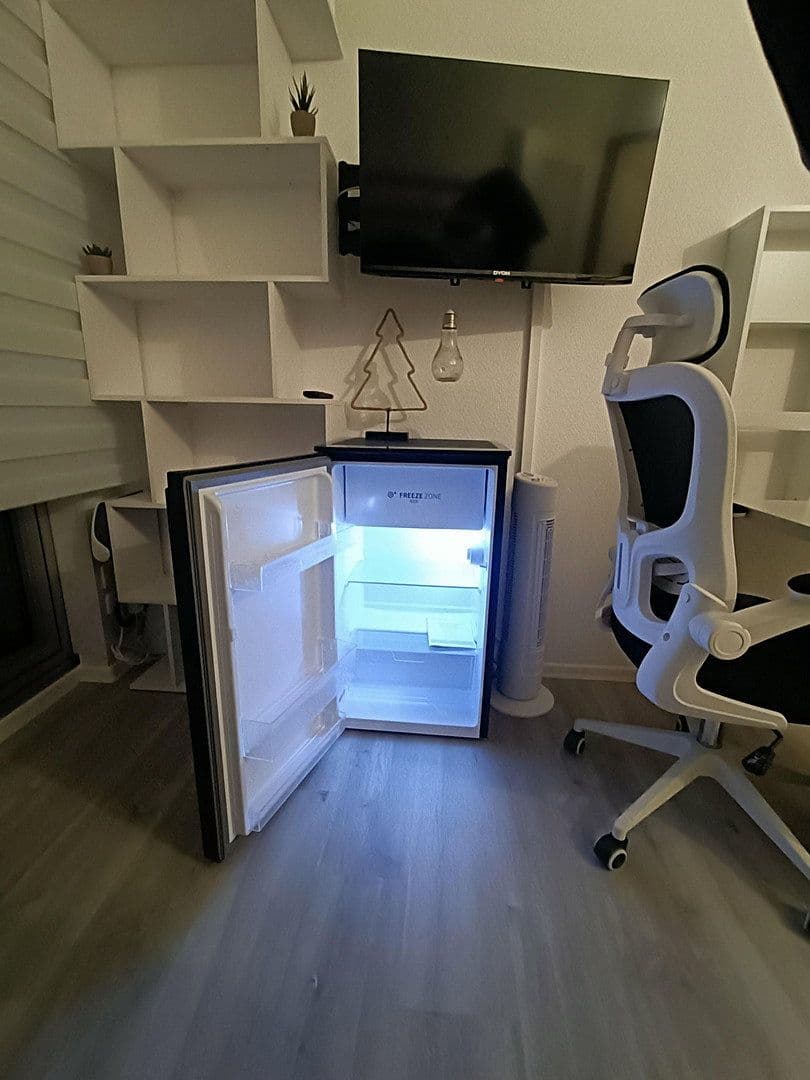 Pronájem bytu 1+1 20 m², Berhard-Feilchenfeld-Straße 13, Köln-Zollstock, Severní Porýní-Vestfálsko Pronájem bytu 1+1 20 m², Berhard-Feilchenfeld-Straße 13, Köln-Zollstock, Severní Porýní-Vestfálsko
