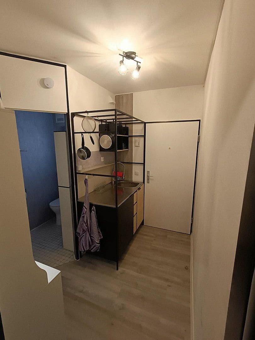 Pronájem bytu 1+1 20 m², Berhard-Feilchenfeld-Straße 13, Köln-Zollstock, Severní Porýní-Vestfálsko Pronájem bytu 1+1 20 m², Berhard-Feilchenfeld-Straße 13, Köln-Zollstock, Severní Porýní-Vestfálsko