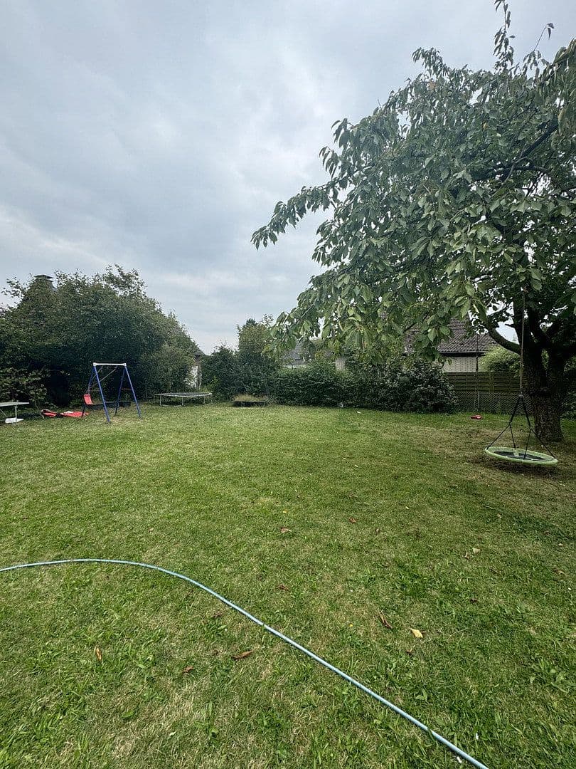 Prodej pozemku 1.092 m², Düsseldorf, Severní Porýní-Vestfálsko Prodej pozemku 1.092 m², Düsseldorf, Severní Porýní-Vestfálsko