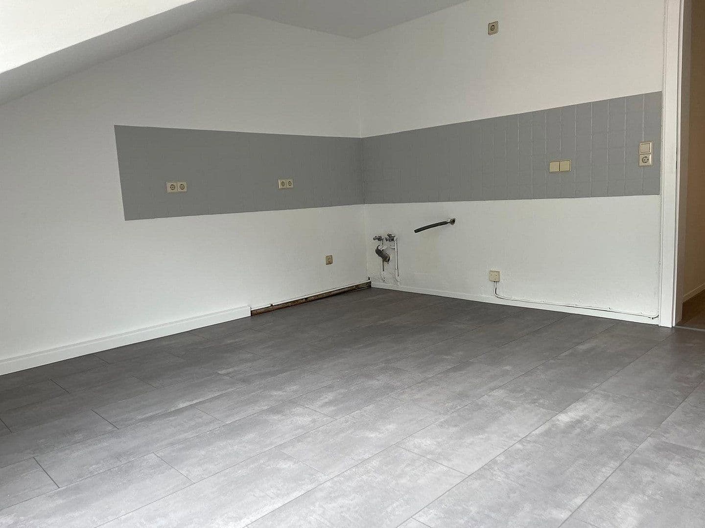 Pronájem bytu 2+kk 56 m², Kaiser-Friedrichstr. 32, Pforzheim, Bádensko-Württembersko Pronájem bytu 2+kk 56 m², Kaiser-Friedrichstr. 32, Pforzheim, Bádensko-Württembersko