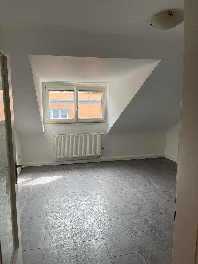 Pronájem bytu 2+kk 56 m², Kaiser-Friedrichstr. 32, Pforzheim, Bádensko-Württembersko Pronájem bytu 2+kk 56 m², Kaiser-Friedrichstr. 32, Pforzheim, Bádensko-Württembersko