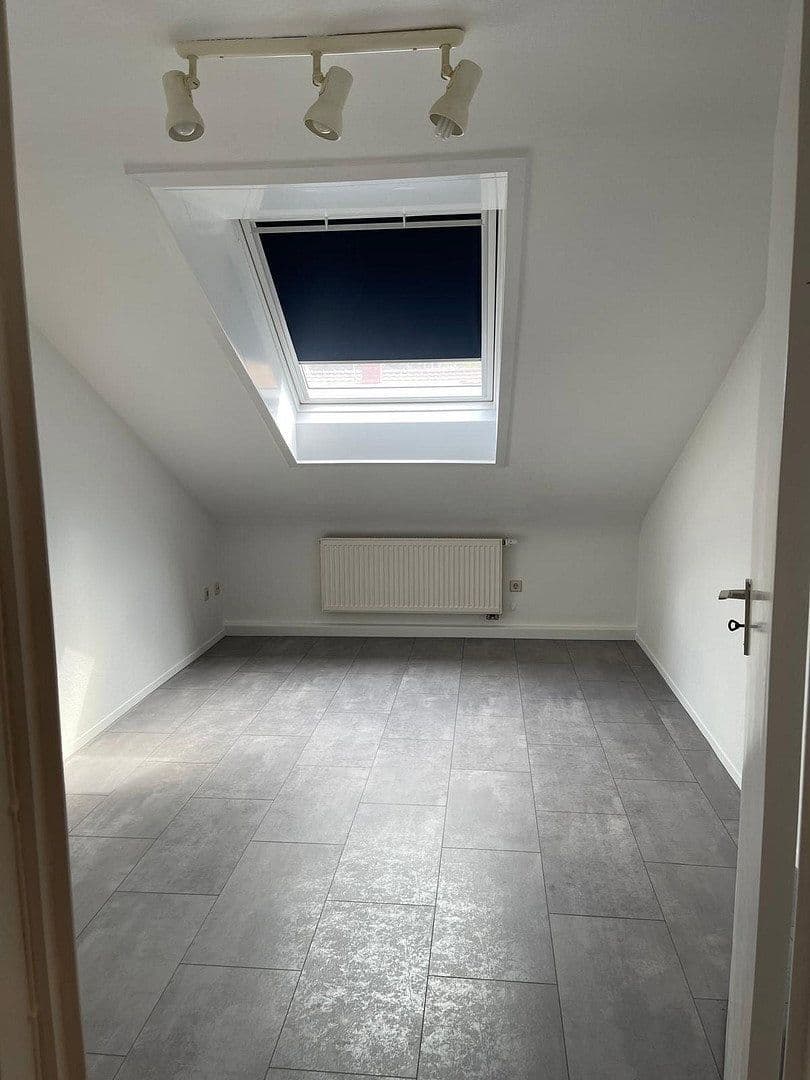 Pronájem bytu 2+kk 56 m², Kaiser-Friedrichstr. 32, Pforzheim, Bádensko-Württembersko Pronájem bytu 2+kk 56 m², Kaiser-Friedrichstr. 32, Pforzheim, Bádensko-Württembersko