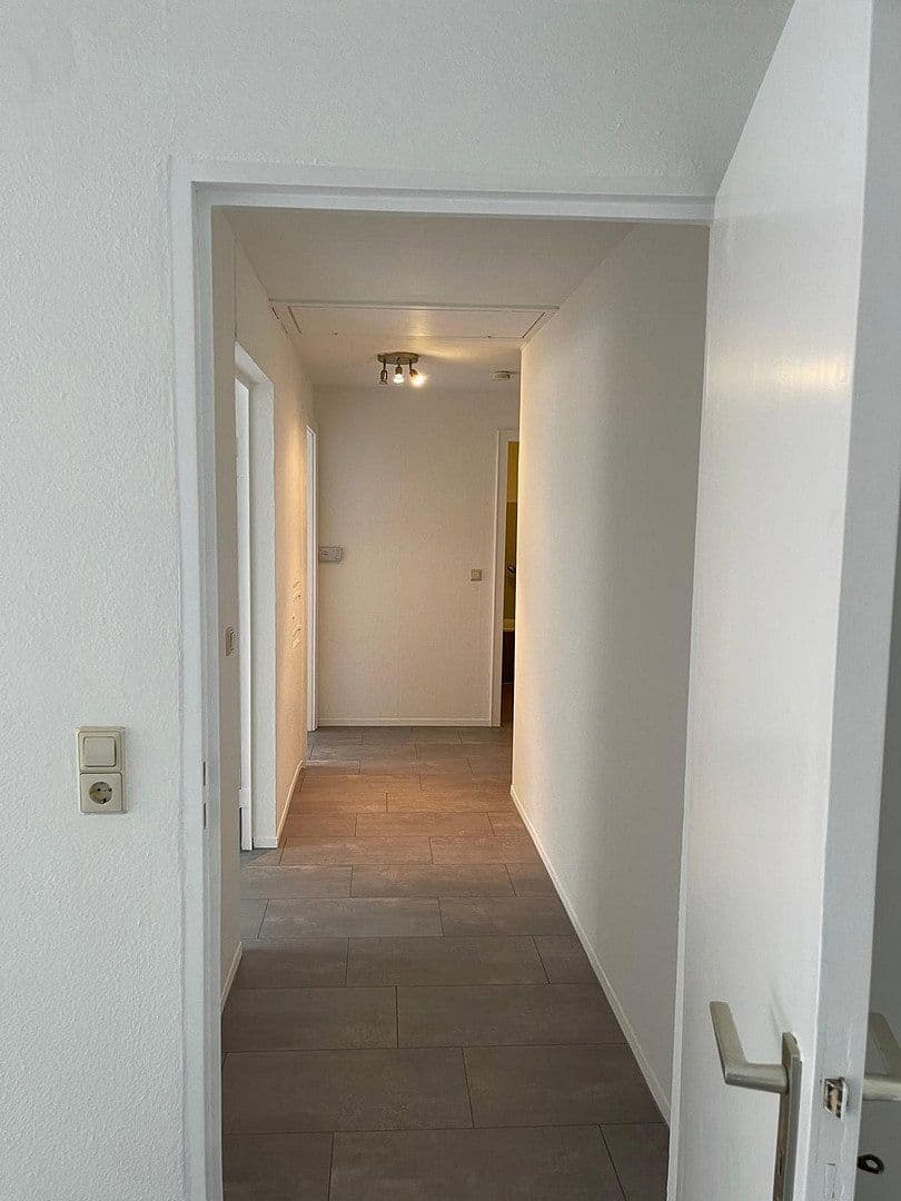 Pronájem bytu 2+kk 56 m², Kaiser-Friedrichstr. 32, Pforzheim, Bádensko-Württembersko Pronájem bytu 2+kk 56 m², Kaiser-Friedrichstr. 32, Pforzheim, Bádensko-Württembersko