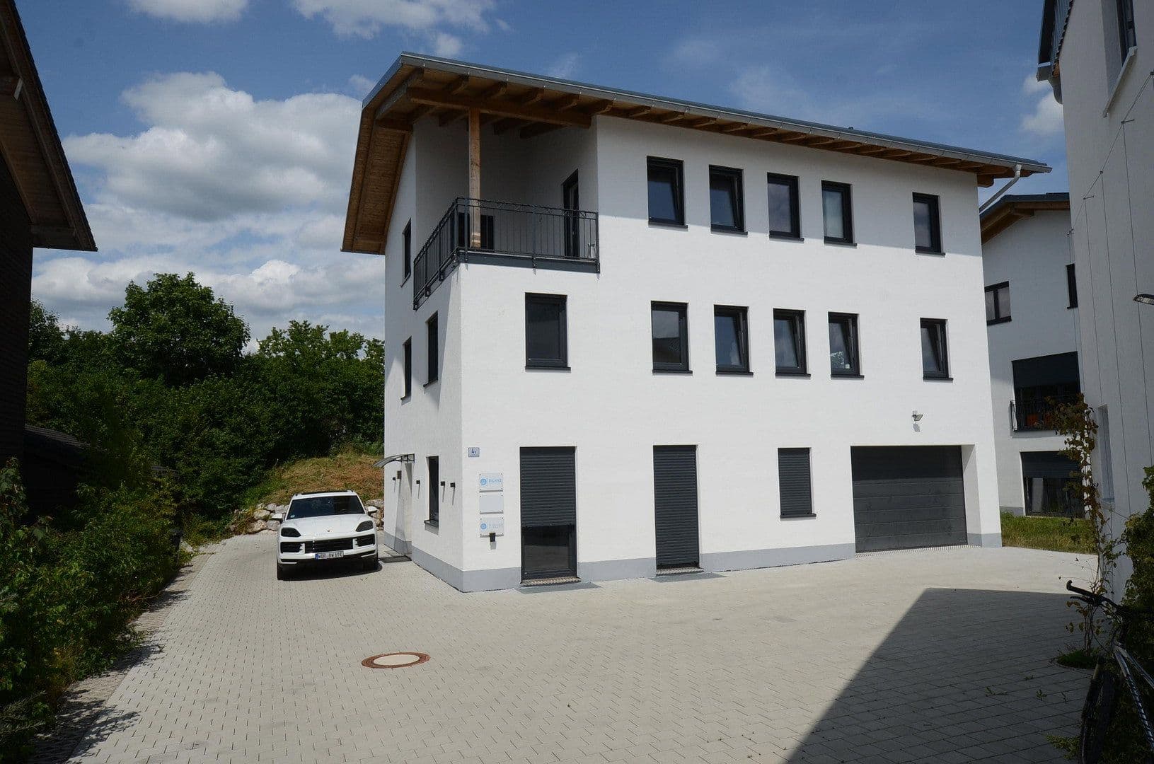 Pronájem domu 273 m², pozemek 750 m², Lauterbachstr.4b, Geretsried, Bavorsko Pronájem domu 273 m², pozemek 750 m², Lauterbachstr.4b, Geretsried, Bavorsko