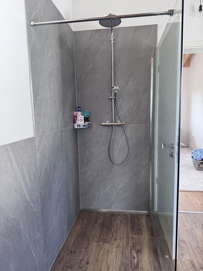 Pronájem domu 273 m², pozemek 750 m², Lauterbachstr.4b, Geretsried, Bavorsko Pronájem domu 273 m², pozemek 750 m², Lauterbachstr.4b, Geretsried, Bavorsko