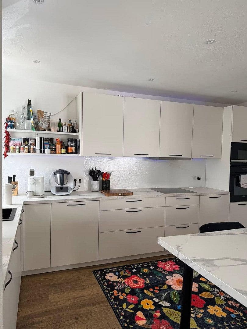 Pronájem domu 273 m², pozemek 750 m², Lauterbachstr.4b, Geretsried, Bavorsko Pronájem domu 273 m², pozemek 750 m², Lauterbachstr.4b, Geretsried, Bavorsko
